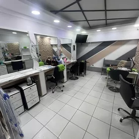 Satlyk salon mebilleri