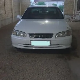Toyota Camry 2000