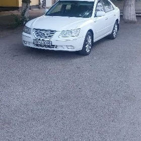 Hyundai Sonata 2010