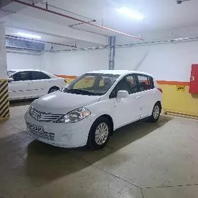 Nissan Versa 2010