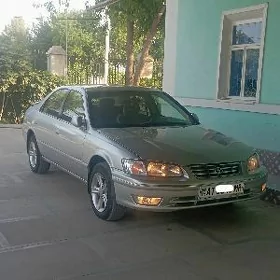 Toyota Camry 2000
