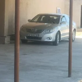 Toyota Camry 2011