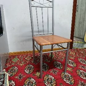 стул