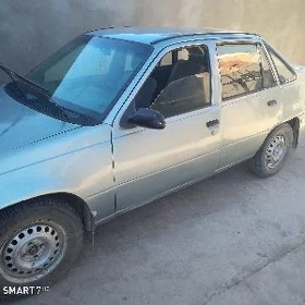 Daewoo Racer 1995