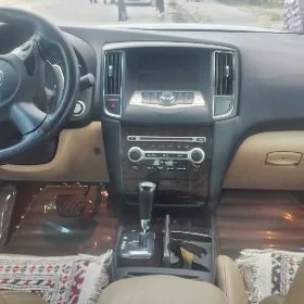 Nissan Maxima 2010