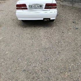 Nissan Cefiro 2000