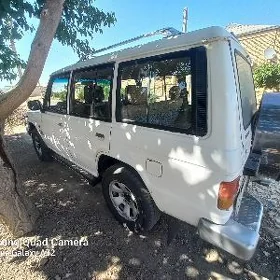 Mitsubishi Pajero 1988