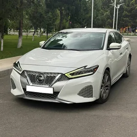 Nissan Maxima 2020
