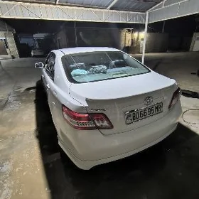 Toyota Camry 2010