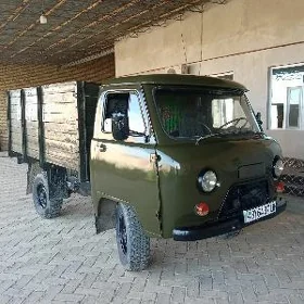 UAZ Profi 1987