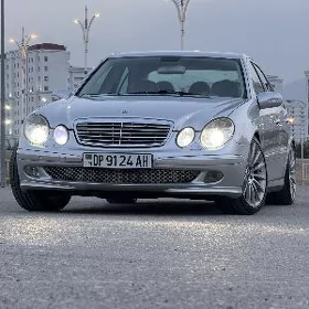 Mercedes-Benz E350 2005