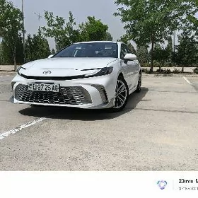 Toyota Camry 2025