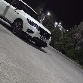 Nissan Pathfinder 2020