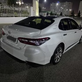 Toyota Camry 2024