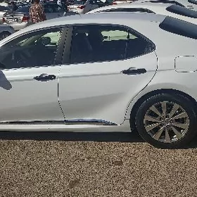 Toyota Camry Hybrid 2021