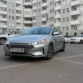 Hyundai Elantra 2020