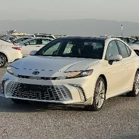 Toyota Camry 2025