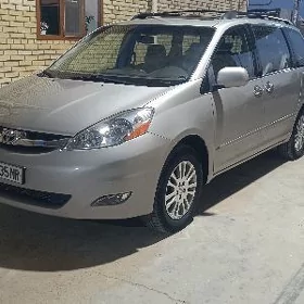Toyota Sienna 2008