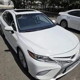 Toyota Camry 2018
