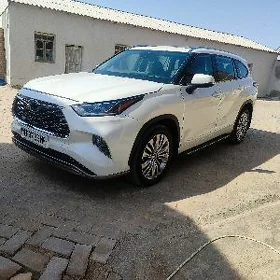 Toyota Highlander 2022