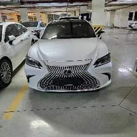 Lexus ES 350 2019