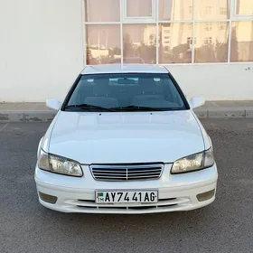 Toyota Camry 2001