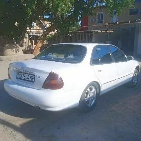 Hyundai Sonata 1998