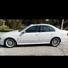 BMW E39 2003