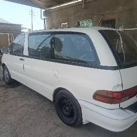 Toyota Previa 1992