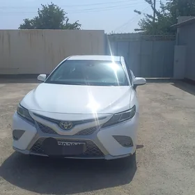 Toyota Camry 2018
