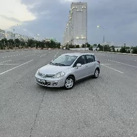 Nissan Versa 2008