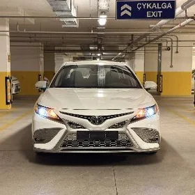 Toyota Camry 2023