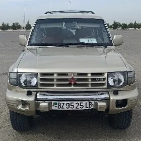 Mitsubishi Montero 1998