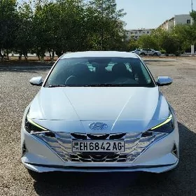 Hyundai Elantra 2021