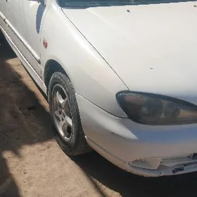 Nissan Primera 2000
