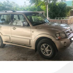 Mitsubishi Pajero 2003