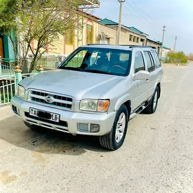 Nissan Pathfinder 2000