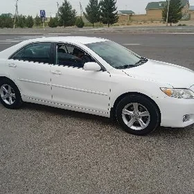 Toyota Camry 2011