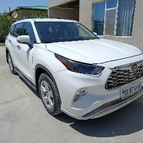 Toyota Highlander 2022