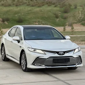 Toyota Camry 2023