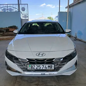 Hyundai Elantra 2023