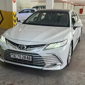 Toyota Camry 2022
