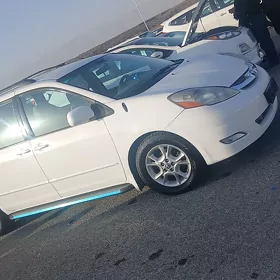 Toyota Sienna 2005