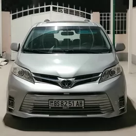 Toyota Sienna 2020
