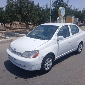 Toyota Echo 2000