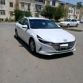 Hyundai Elantra 2021