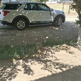 Ford Explorer 2022