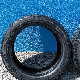 superia 245/45ZR19