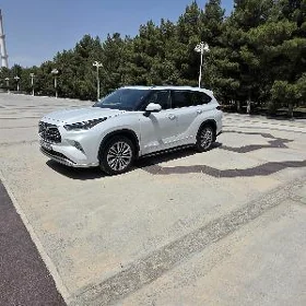 Toyota Highlander 2022