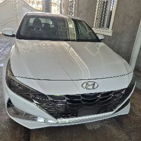 Hyundai Elantra 2023